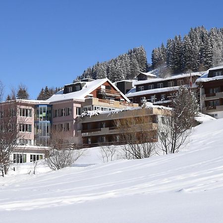 Ferien- Und Familienhotel Alpina Adelboden Exterior foto